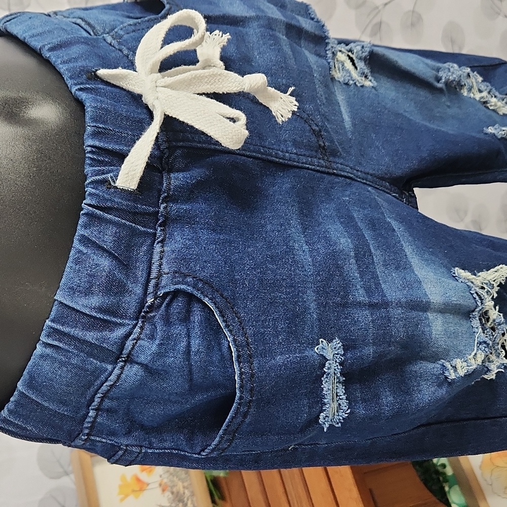 Skinny Ripped Pull-on Jeans - Picture 5 of 9